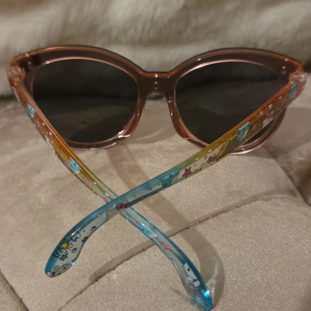 Hello Kitty Stylish Multicolor Sunglasses With HK Bow On Corner Emblem